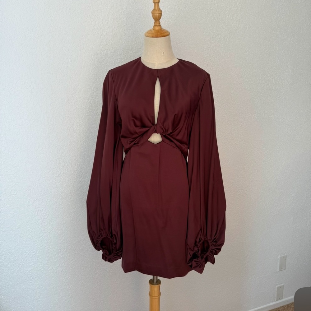 Stylish Burgundy Keyhole Dress